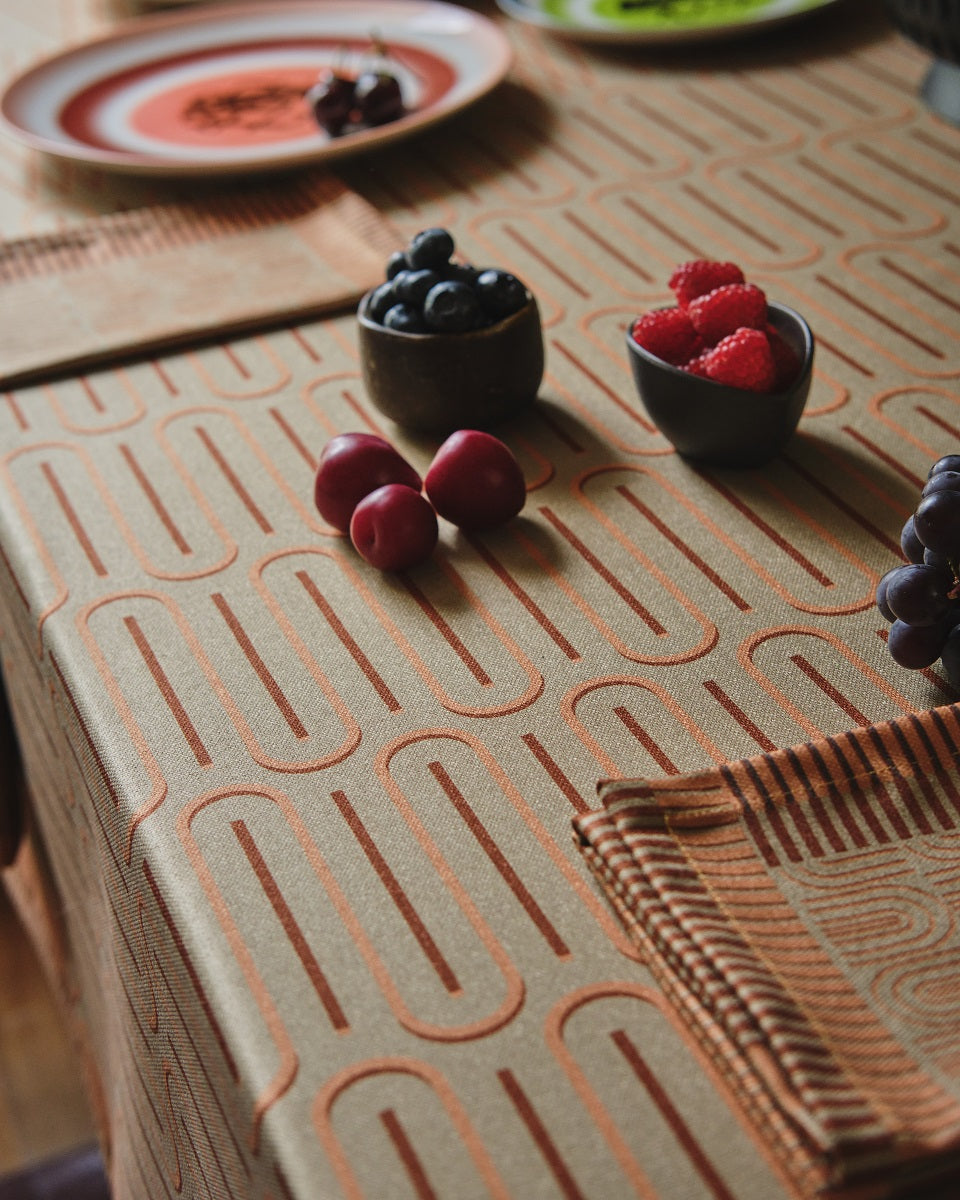 Manteles ETFL GEOMETRÍA LA LÍNEA EN TRÍPTICO